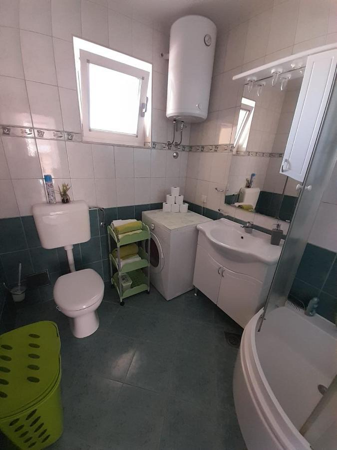 Holiday Home Anita Unesic المظهر الخارجي الصورة