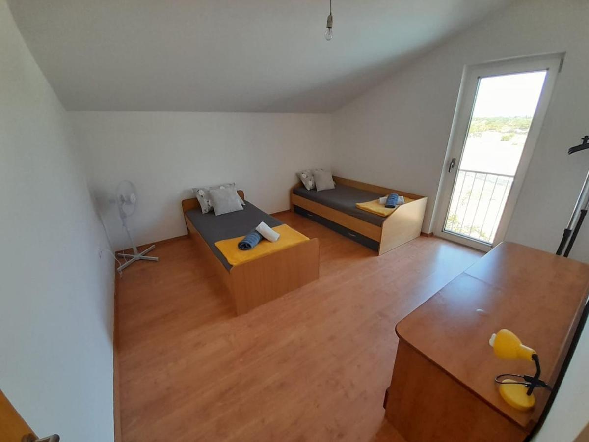 Holiday Home Anita Unesic المظهر الخارجي الصورة