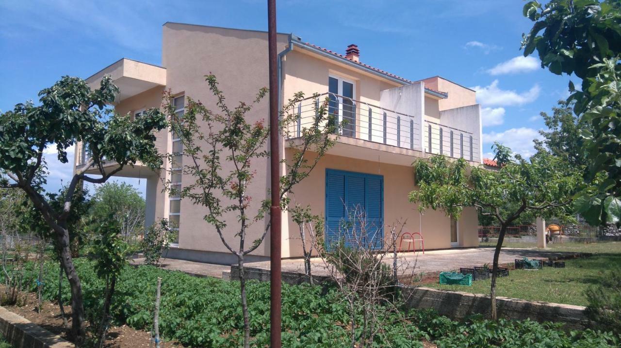 Holiday Home Anita Unesic المظهر الخارجي الصورة