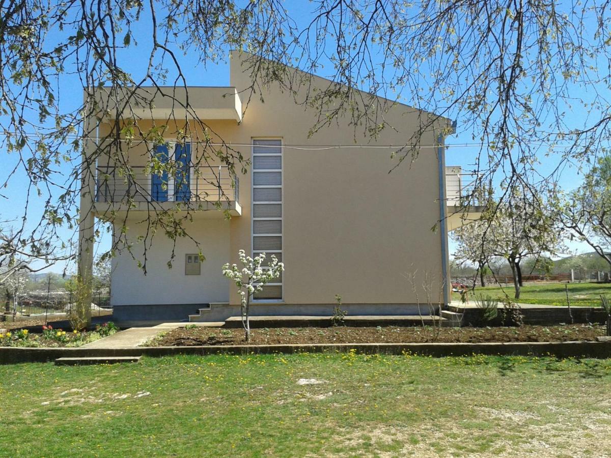 Holiday Home Anita Unesic المظهر الخارجي الصورة