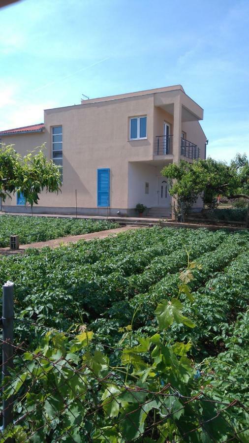 Holiday Home Anita Unesic المظهر الخارجي الصورة
